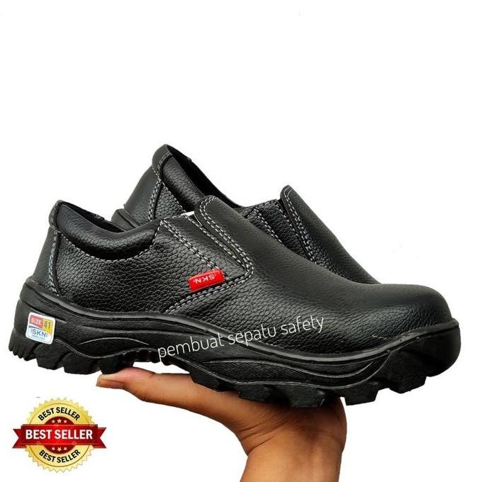 Sepatu Safety Slip On King Skn Ujung Besi Anti Slip Tidak Licin Kerja Hotel Kantor Dapur Pom Bengkel