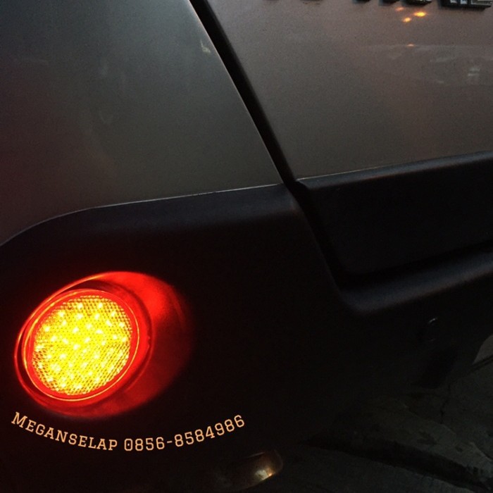 Led Bumper Belakang Matakucing Reflektor Nissan Xtrail T31