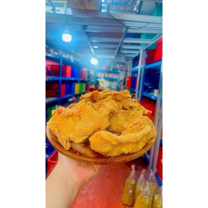 

KULIT AYAM ORIGINAL 1KG KERIPIK KULIT AYAM CRISPY PEDAS DAN ORIGINAL