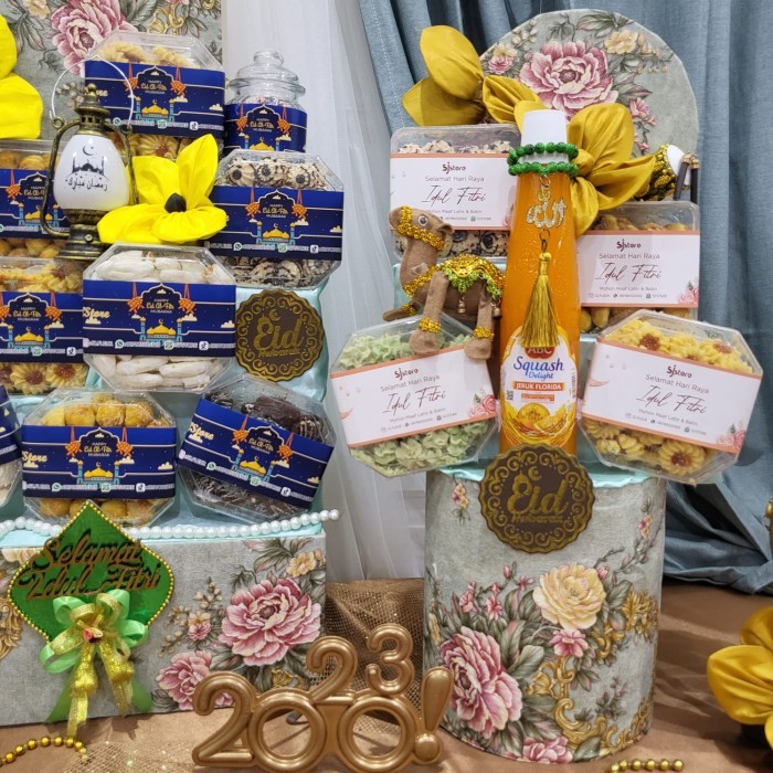 

PAKET DEKORASI LEBARAN IDUL FITRI HAMPERS PARCEL HADIAH KUE KERING 113