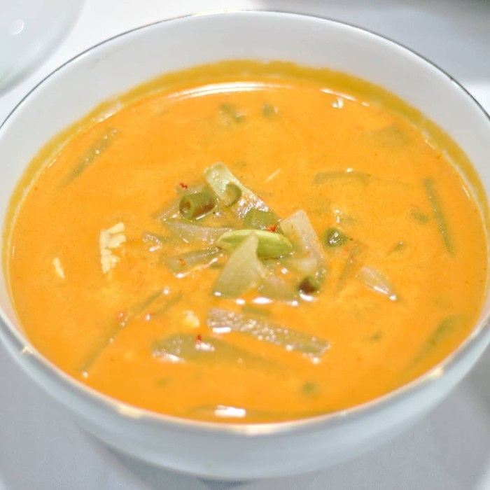 

PARCEL KETUPAT LEBARAN