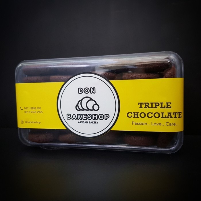 

Triple Chocolate Chip Cookies