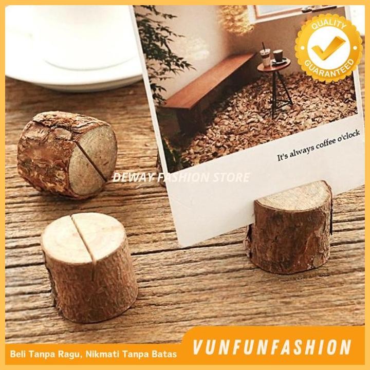 

KAYU PENJEPIT FOTO / RUSTIC WOOD LOG CARD HOLDER TABLE NUMBER HOLDER KUALITAS PRODUK TERBAIK