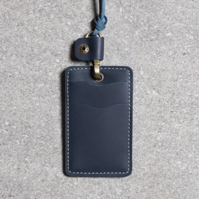 

ID CARD HOLDER "GALIA" - NAVY