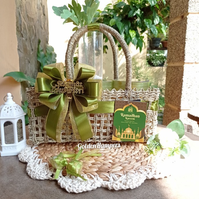 

Hampers Lebaran / Hampers Idul Fitri / Hampers Ramadhan Tipe Safa
