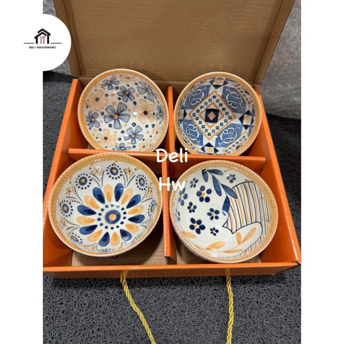 

Hampers Imlek Lebaran Mangkok Keramik Bunga 4,5Inch Set 2PCS