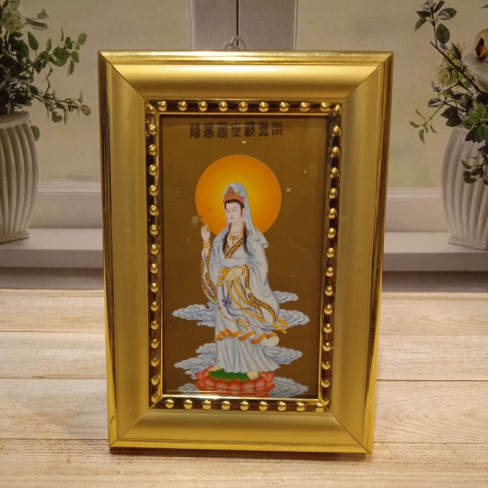 

BERGARANSI HIASAN MEJA KWAN I'M PHU SA