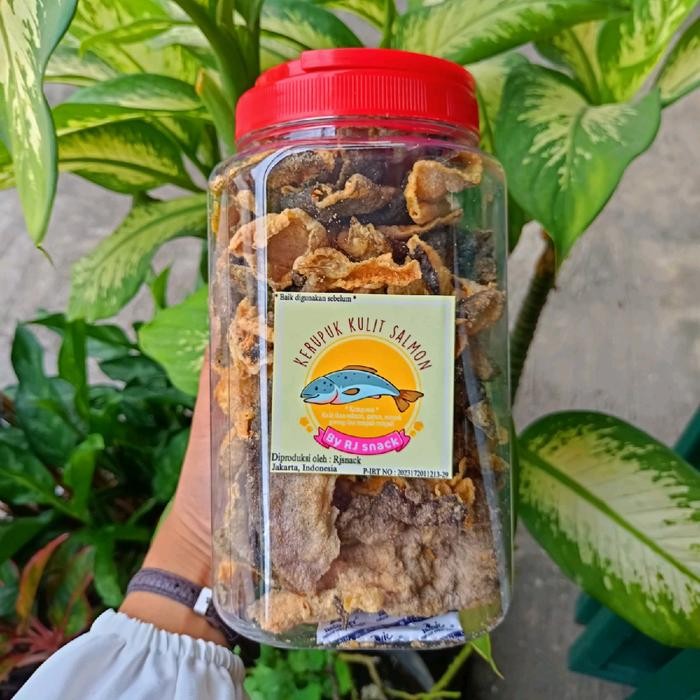 

KERUPUK KULIT IKAN SALMON KEMASAN TOPLES JUMBO VARIAN RASA SAPI PANGGANG