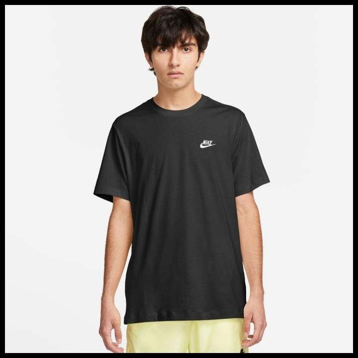 Ar4999 013 Mens Nike Sportswear Club Short Sleeve Tee