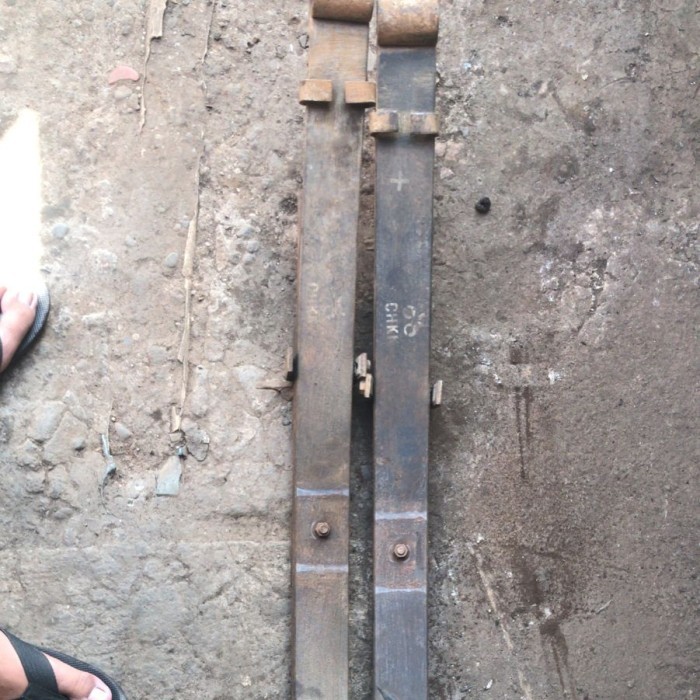 PER DAUN BELAKANG TOYOTA KIJANG SUPER 5K