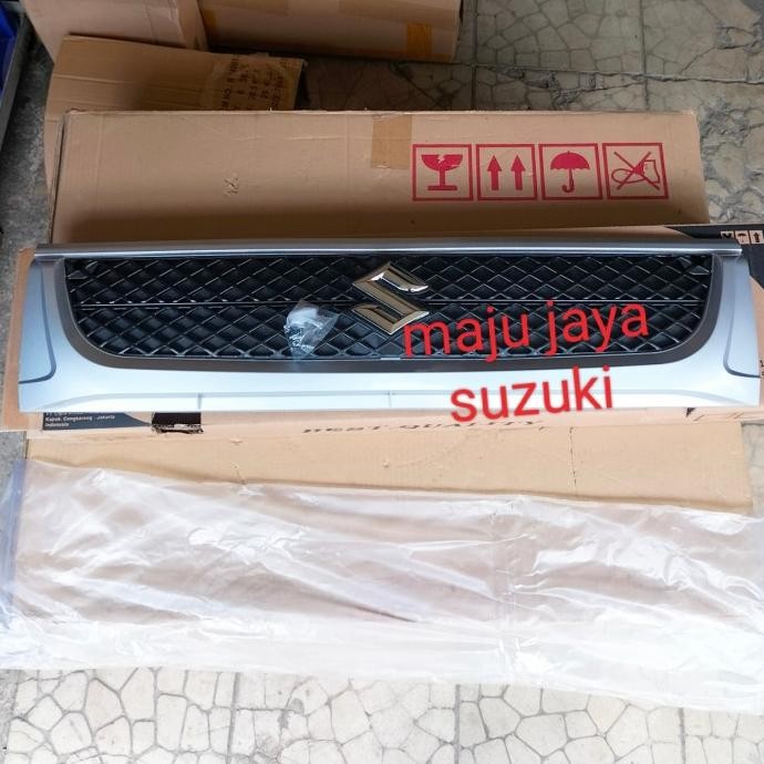 Gril Grile Depan Futura Imitasi Good Deal