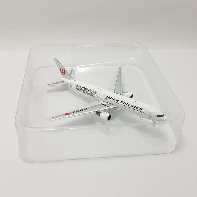 Die Cast Pesawat Boeing 767 300 Er Japan Airlines Doraemon Miniatur