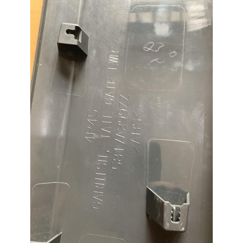 Jual Garnis Cover Pintu Bagasi All New Pajero Sport Original Dan Terpercaya