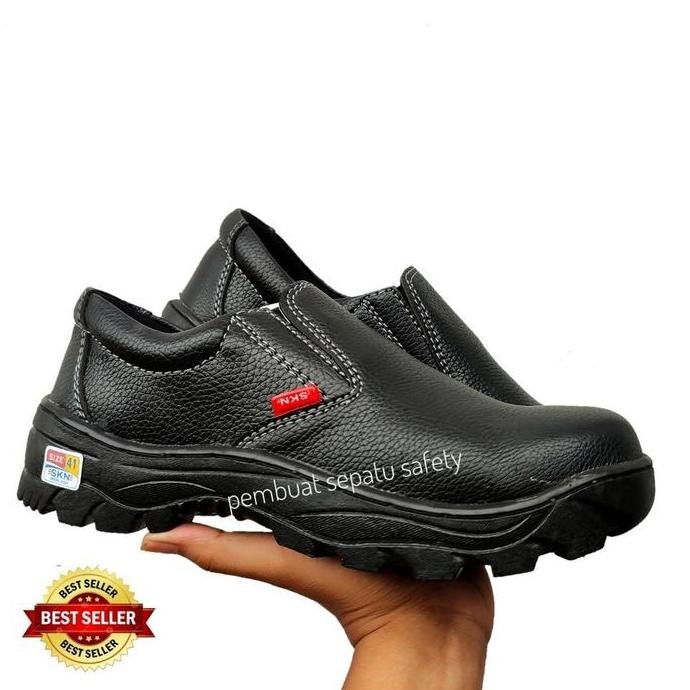 Sepatu Safety Slip On King Skn Ujung Besi Anti Slip Tidak Licin Kerja Hotel Kantor Dapur Pom Bengkel