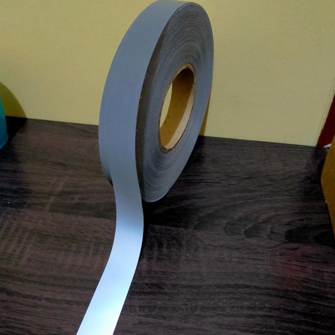 

Stiker Kain - Scotlite Kain Abu" Pita Jahit Reflektor Baju 2,5Cmx200M New Stok