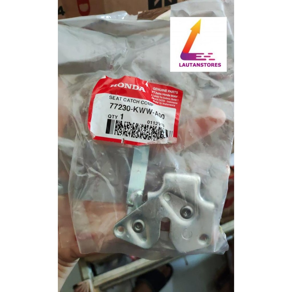 77230-Kww-A00 Dudukan Kunci Jok Seat Lock Revo 110 2009 - 2010 Karbu Harga Spesial
