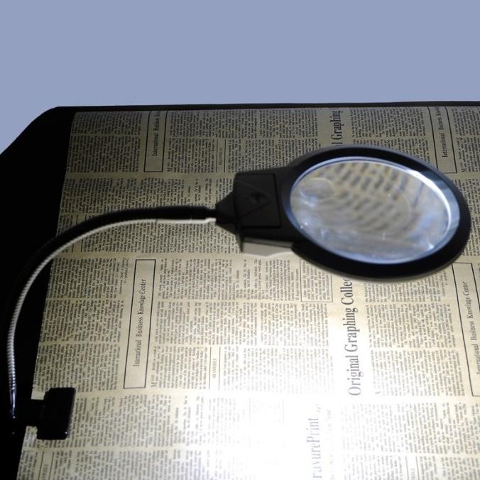 

GOODLAND LAMPU MEJA PORTABLE DENGAN KACA PEMBESAR SILVER ORIGINAL DAN TERPERCAYA