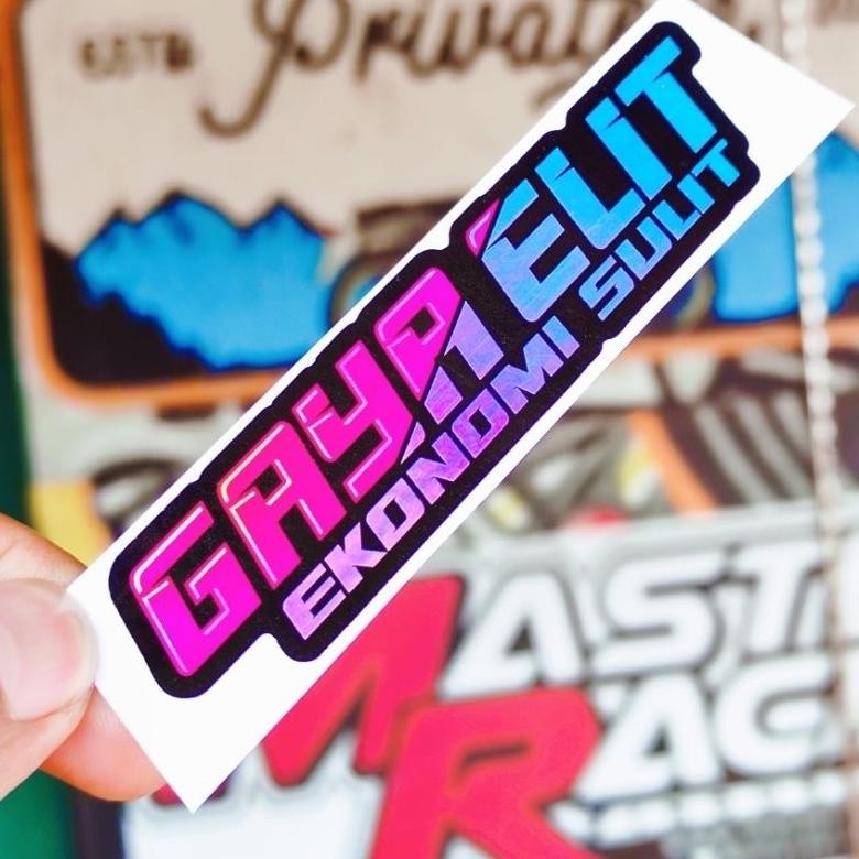 

Or42 stiker hasil keringat (bukan penikmat harta orang tua) / stiker kata kata / stiker racing viral / stiker motor/ stiker helem / stiker murah / stiker pack Termurah