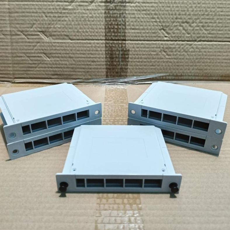 Splitter Box 1:8 Kosongan / Box Spliter 1:8 Kosongan / Spliter Box Kosongan