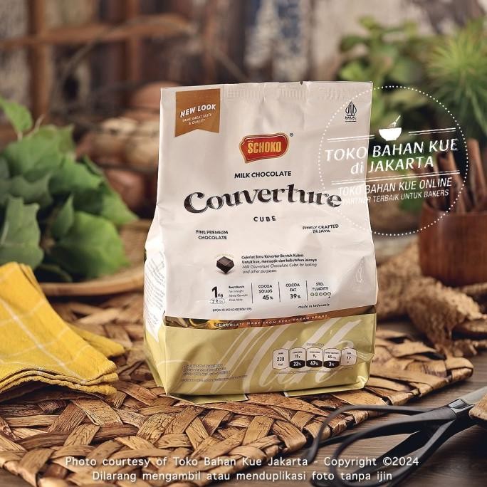 

Schoko CUBE MILK 500gr Cokelat Susu Chocolate Couverture Coklat Baking murah