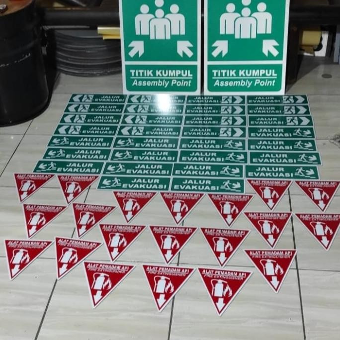 

Sale Rambu Assembly Point / Titik Kumpul. Ukuran 50X70Cm. Glow In The Dark