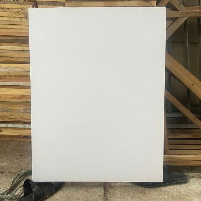 

kanvas lukis/ media lukis uk. 80 x 100 x 3.5 cm warna putih kar