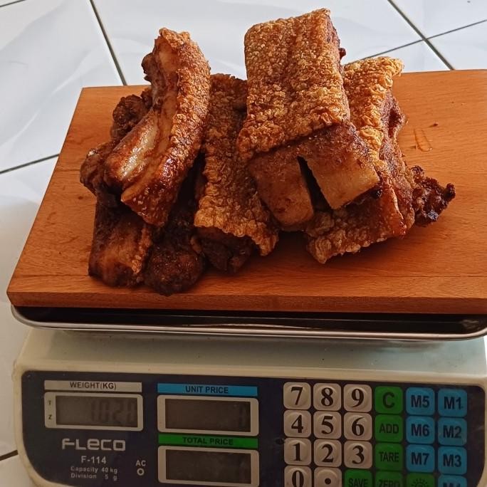 

Sale Pork Belly Crispy Samcan / Babi Panggang Garing Mantap Homemade /1 Kg