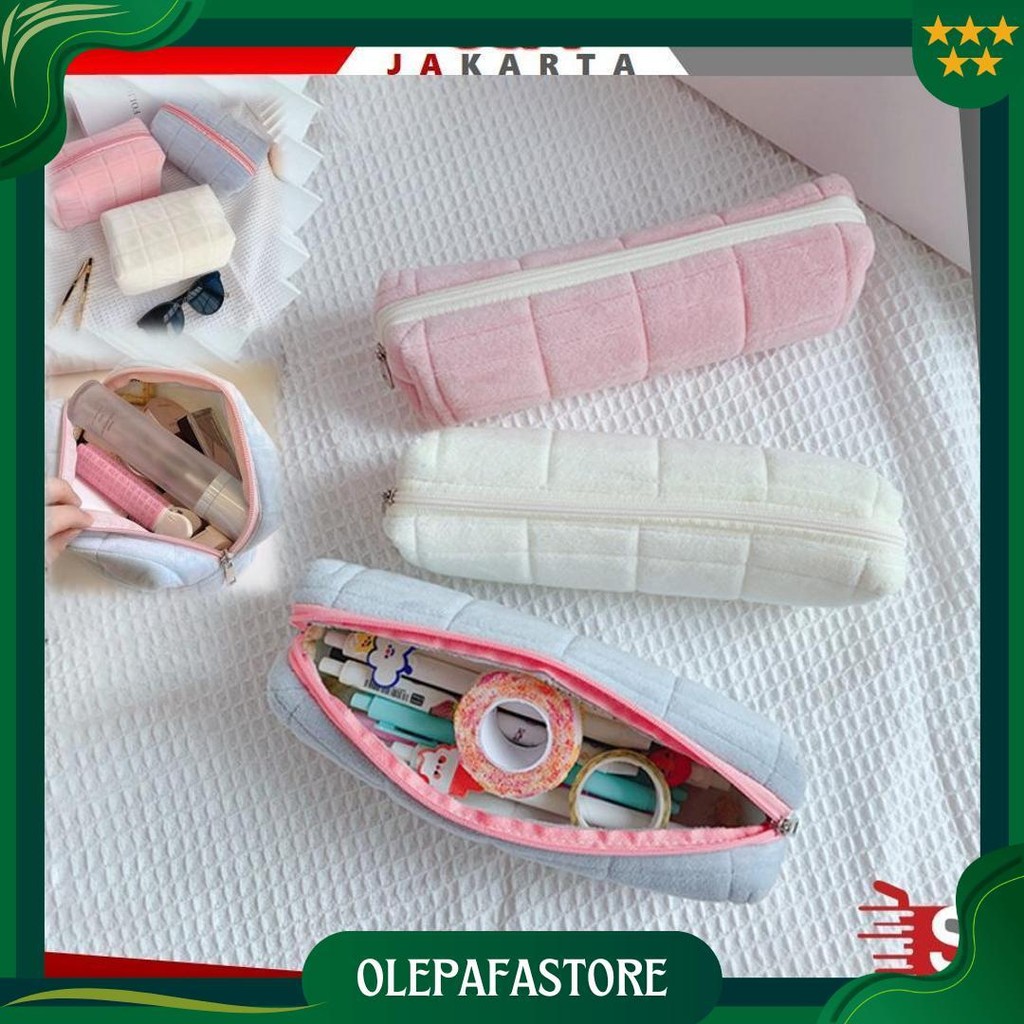 

Osm Jkt T5958 Tempat Pouch Pillow Korea / Kotak Pensil Sleting Velvet Aesthetic Pastel / Kotak Pensil Bulu / Make Up Pouch Ori