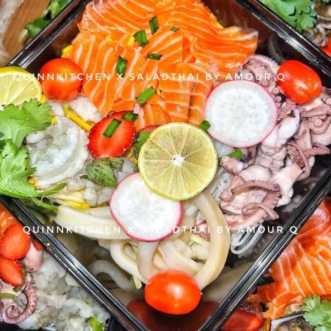 

Salad Thailand Komplit (Salmon Gurita Udang Cumi)
