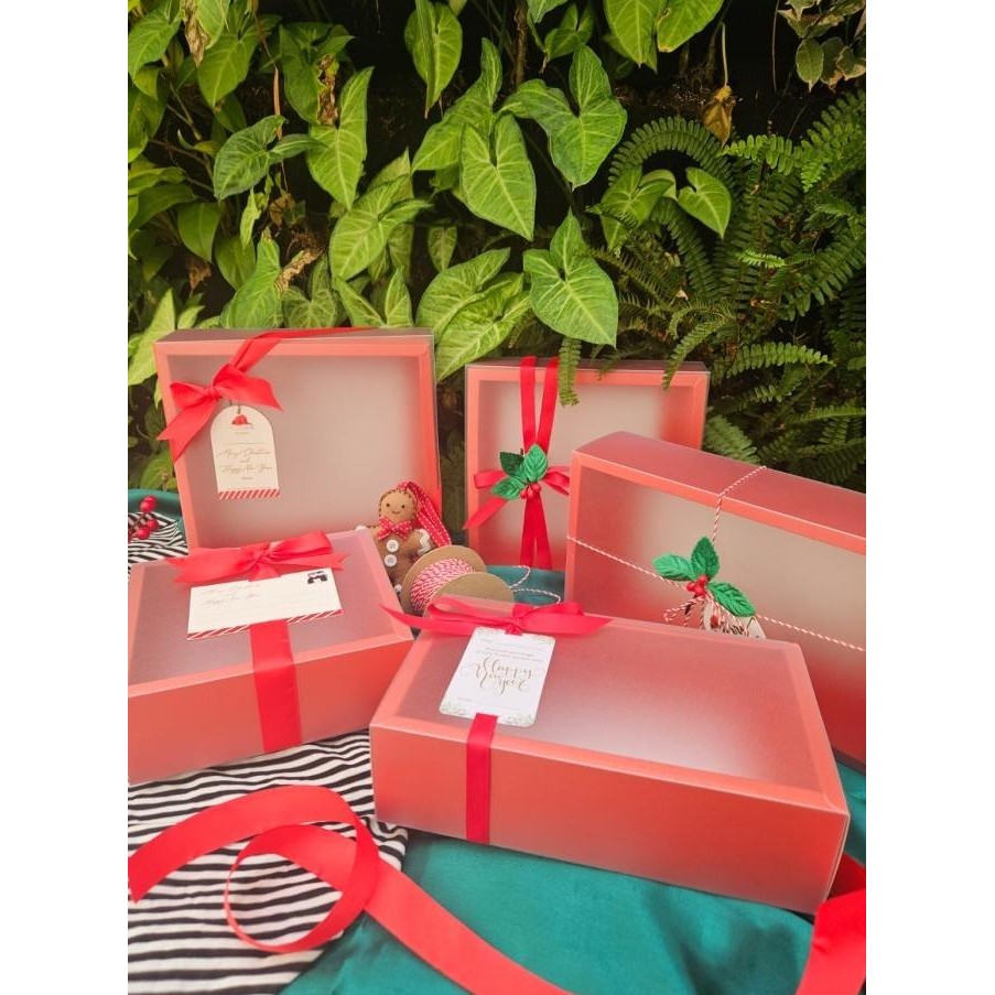 

UK. 23X23X7 CM BOX KUE MERAH MIKA BURAM COCOK UNTUK NATALIMLEK murah
