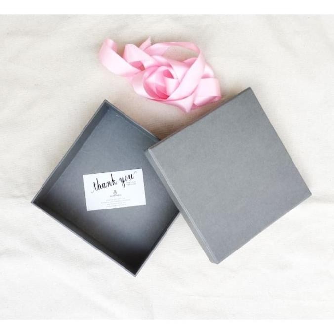 

Kotak Kado / Souvenir uk. 17.5 x 17.5 x 5 cm murah