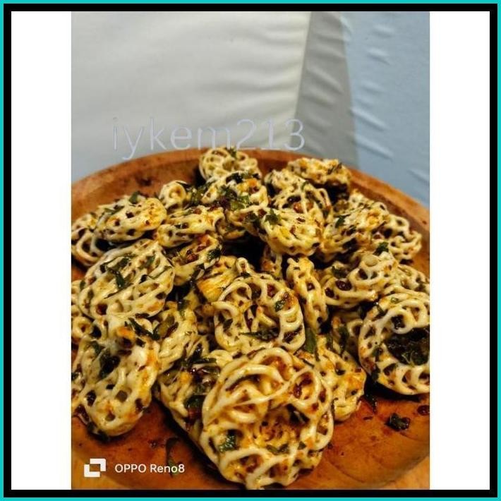

SEBLAK RAFAEL KERING / KERUPUK BANTAT MAWAR PEDAS DAUN JERUK 1KG