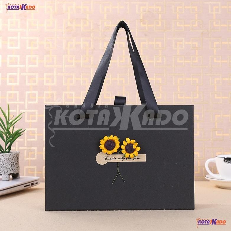 

Box Kado Kotak Kado Hampers Hamper Hard Box Gift Box HardBox Besar Hadiah Ulang Tahun KL8