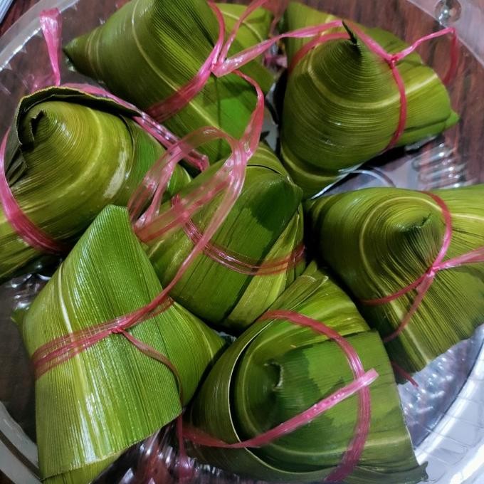 

bakcang ketan babi nUg