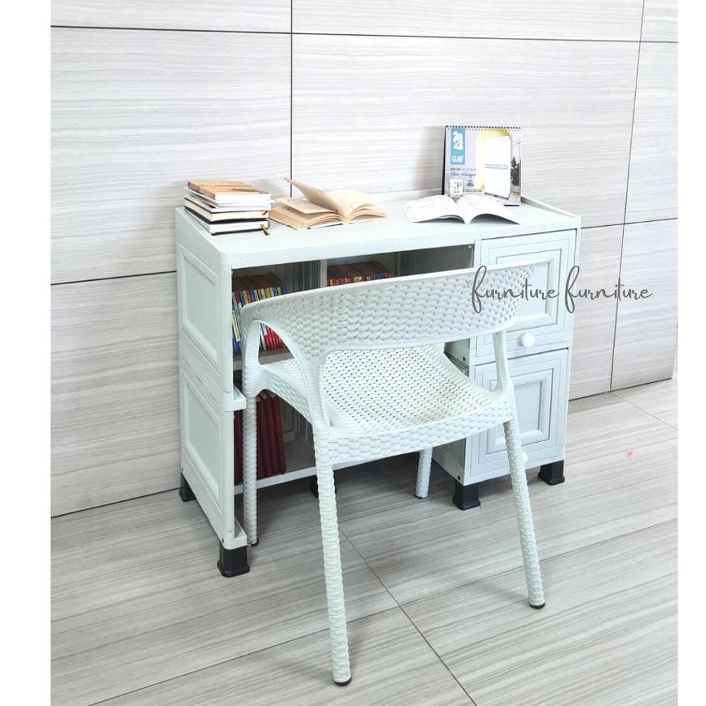 MEJA BELAJAR SOHO CLUB / MEJA TULIS ANAK PINK PUTIH MINIMALIS