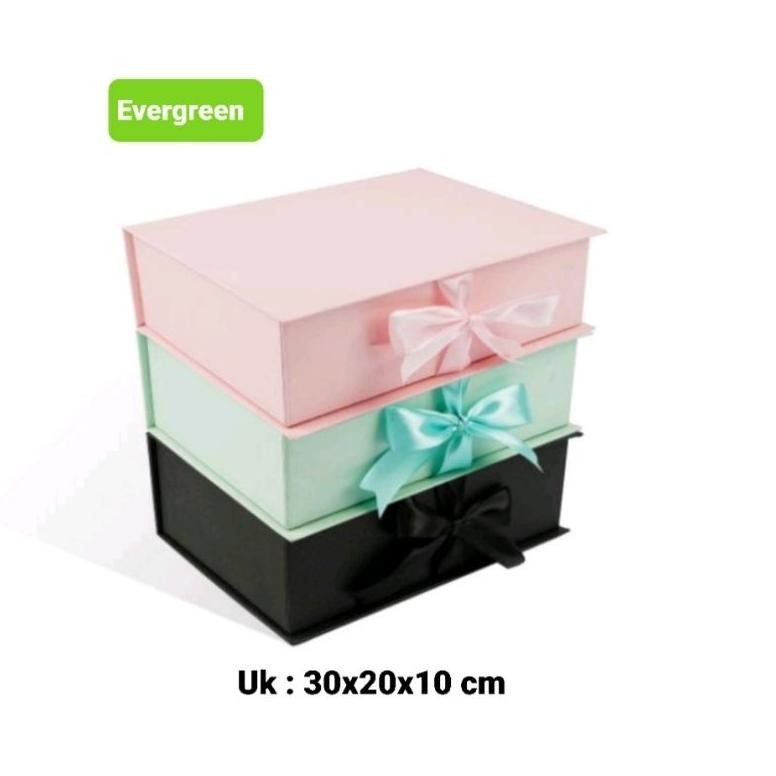 

Box Kado Besar | Gift Box Big Size | Box Polos | Hampers | Box Hampers kotak kado