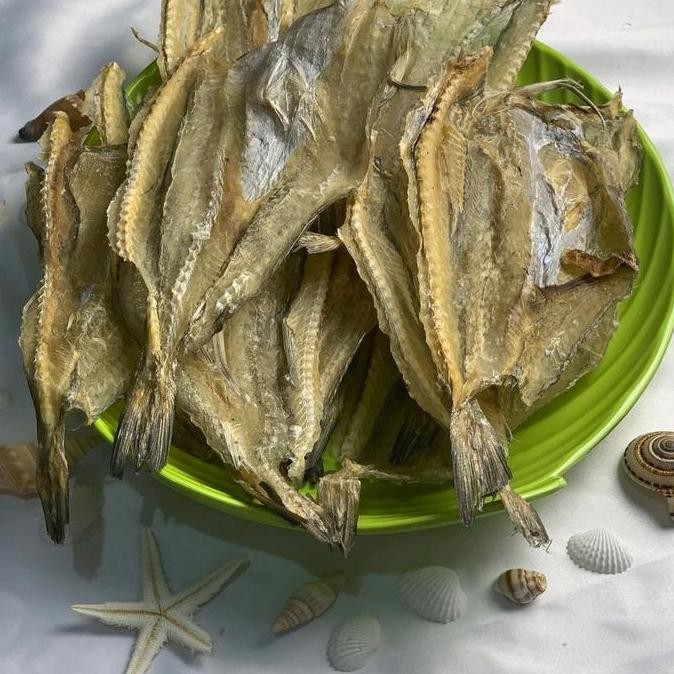 

Promo Ikan Asin Jambrong Super / Siting Kering / Siting Belah Tipis / Ikan Tipis Belah / Ikan Pepija