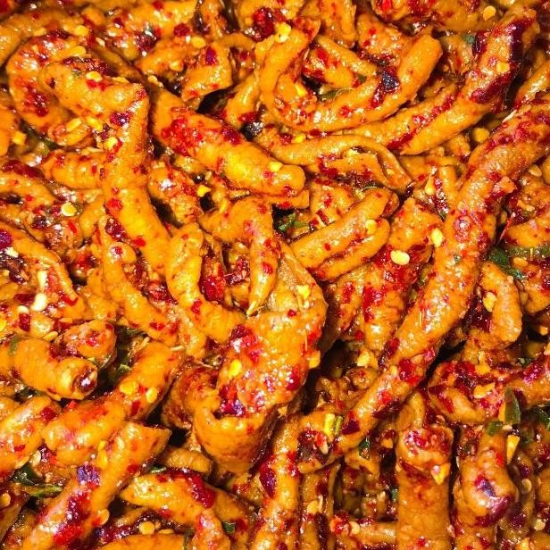 

HJ USUS AYAM CRISPY 500 GRAM PEDAS DAUN JERUK CEMILAN BANDUNG