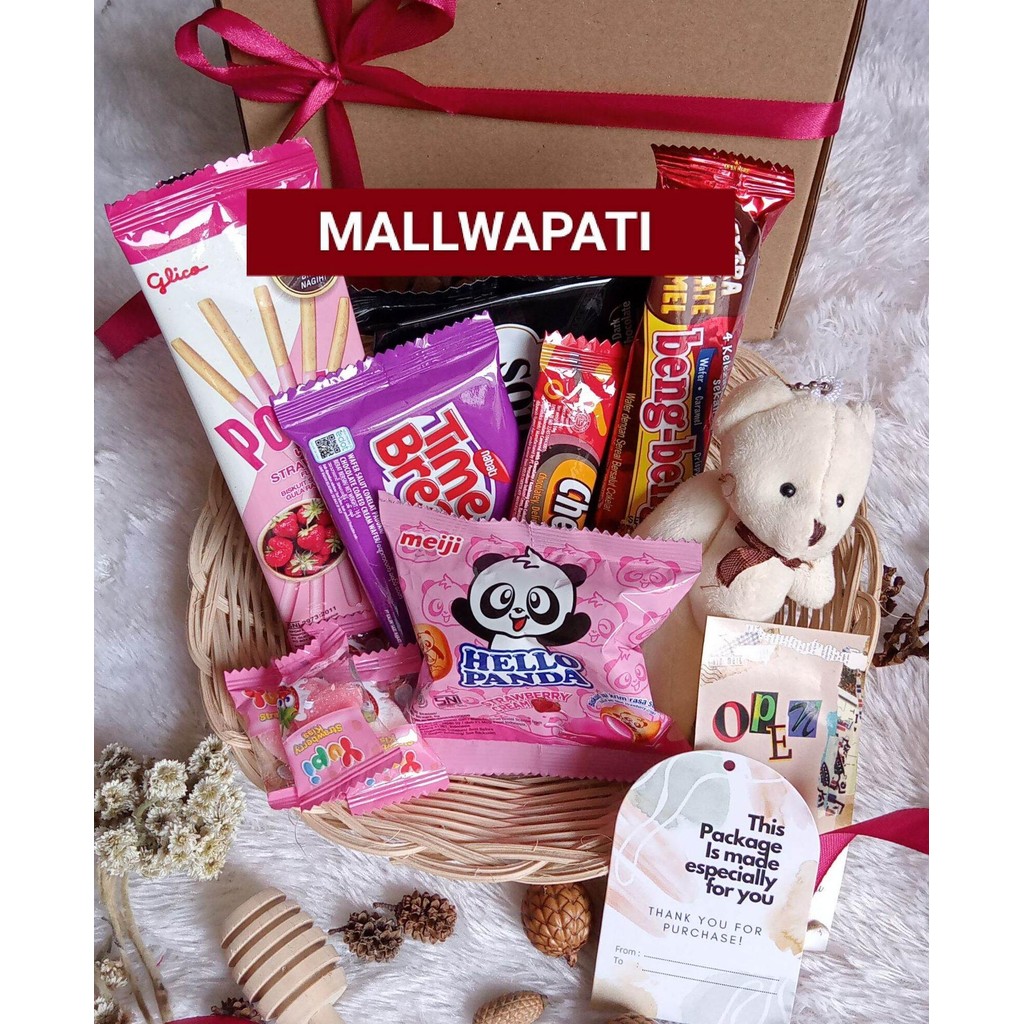 

Hempers Coklat,Kado Ulang Tahun,Hadiah Valentine,Hampers Pernikahan,Kado Pacar Kado Cewek Free Logam Emas