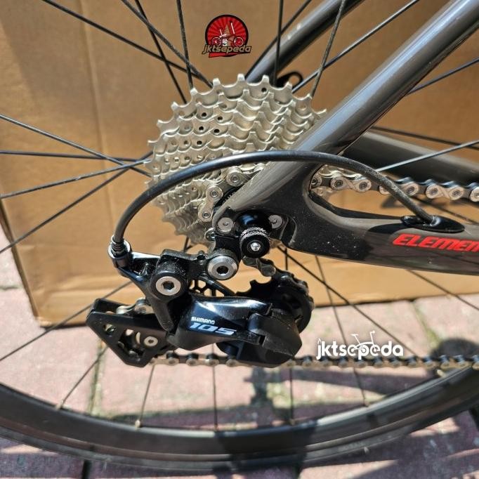 baru  Roadbike Element NERONE Carbon