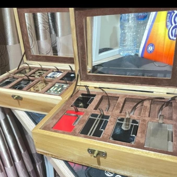 Tempat Korek Api Zippo Slim 8 Slot Kaca Kayu Jati