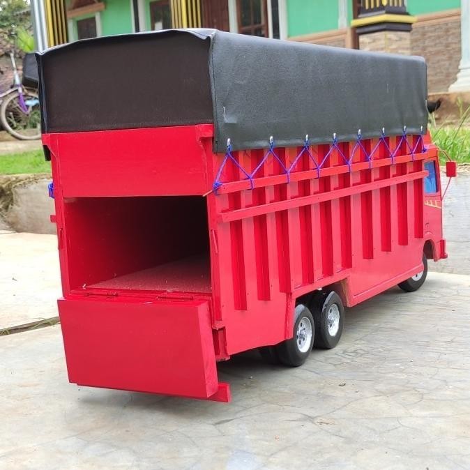 miniatur mobilan truk oleng kayu truck hino tronton maianan P70cm