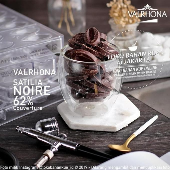 

Promo Valrhona Satilia Noire 250Gr Dark Couverture Chocolate 62% Coklat Coin