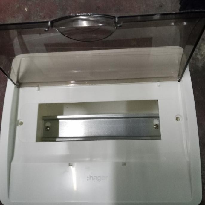 Spesial Box Mcb 8 Group Merk Hager