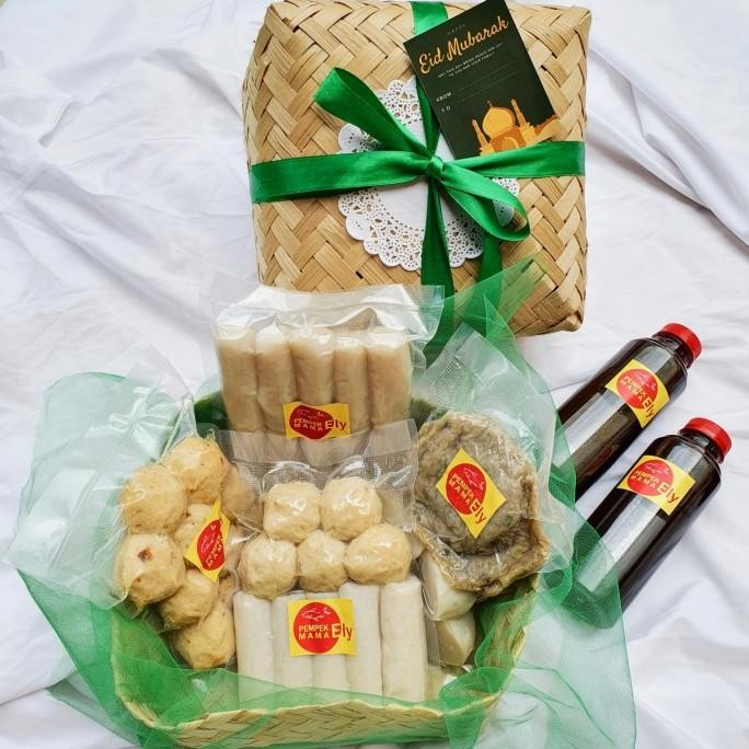 

Parcel Hampers Buka Puasa Idul Fitri besek paket gift makanan pempek