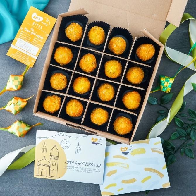 

Hampers box Bitterballen Jamur Beef Truffle ala Bruule / Brulee Bomb