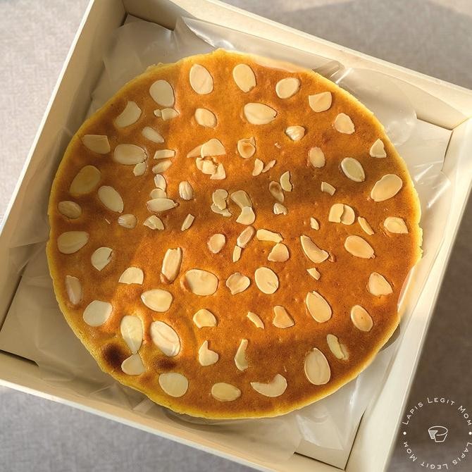 

Grosir Lapis Legit Kenari Mangkok - Lapis Legit Mom