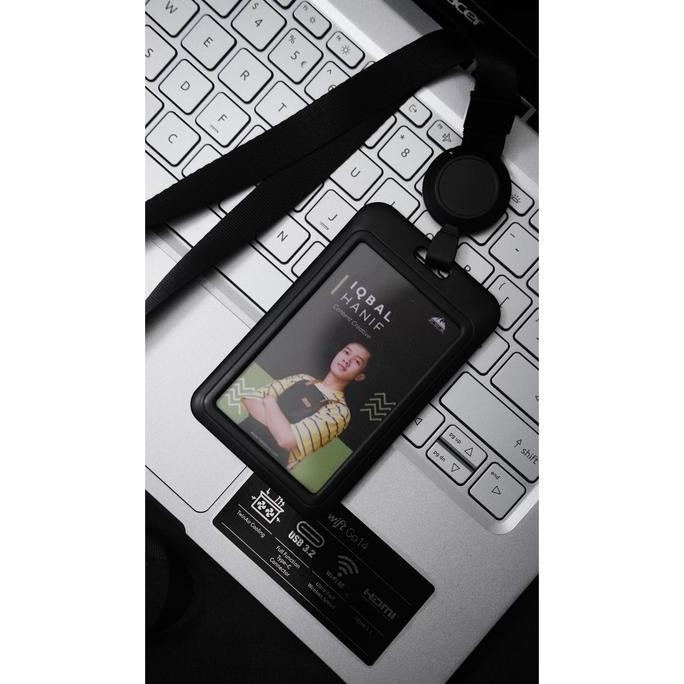 

ID CARD HOLDER | LANYARD PRIA WANITA | NAMETAG HITAM MODERN murah