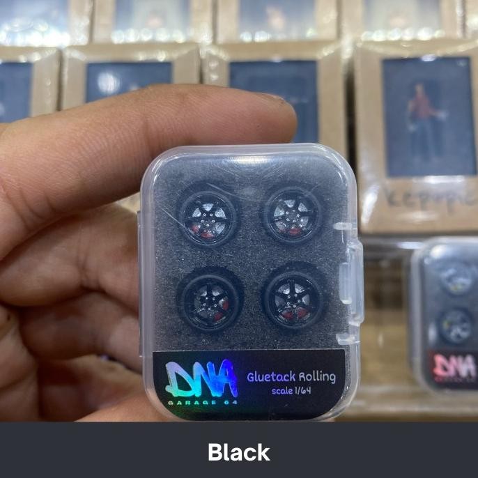 Ban DNA Wheels Gluetack rolling scale 1:64 miniscale