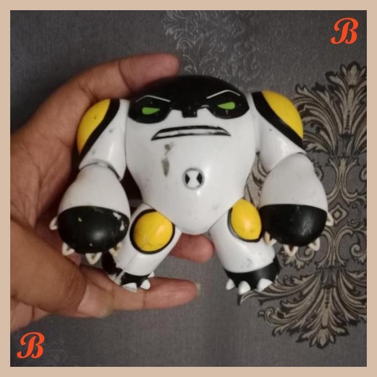 [MFA] FIGURE BEN 10 CANNONBOLT BASIC BANDAI